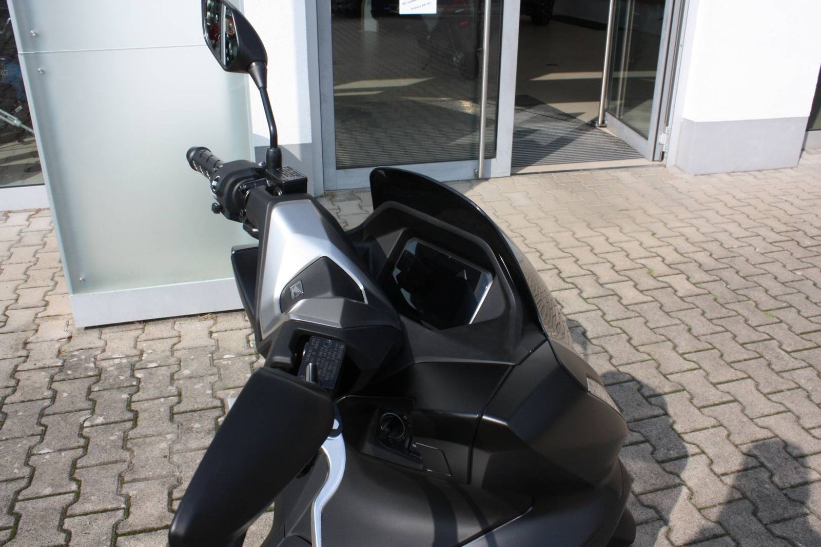 Fahrzeugabbildung Honda PCX 125  DX MY 2025 Deal Days