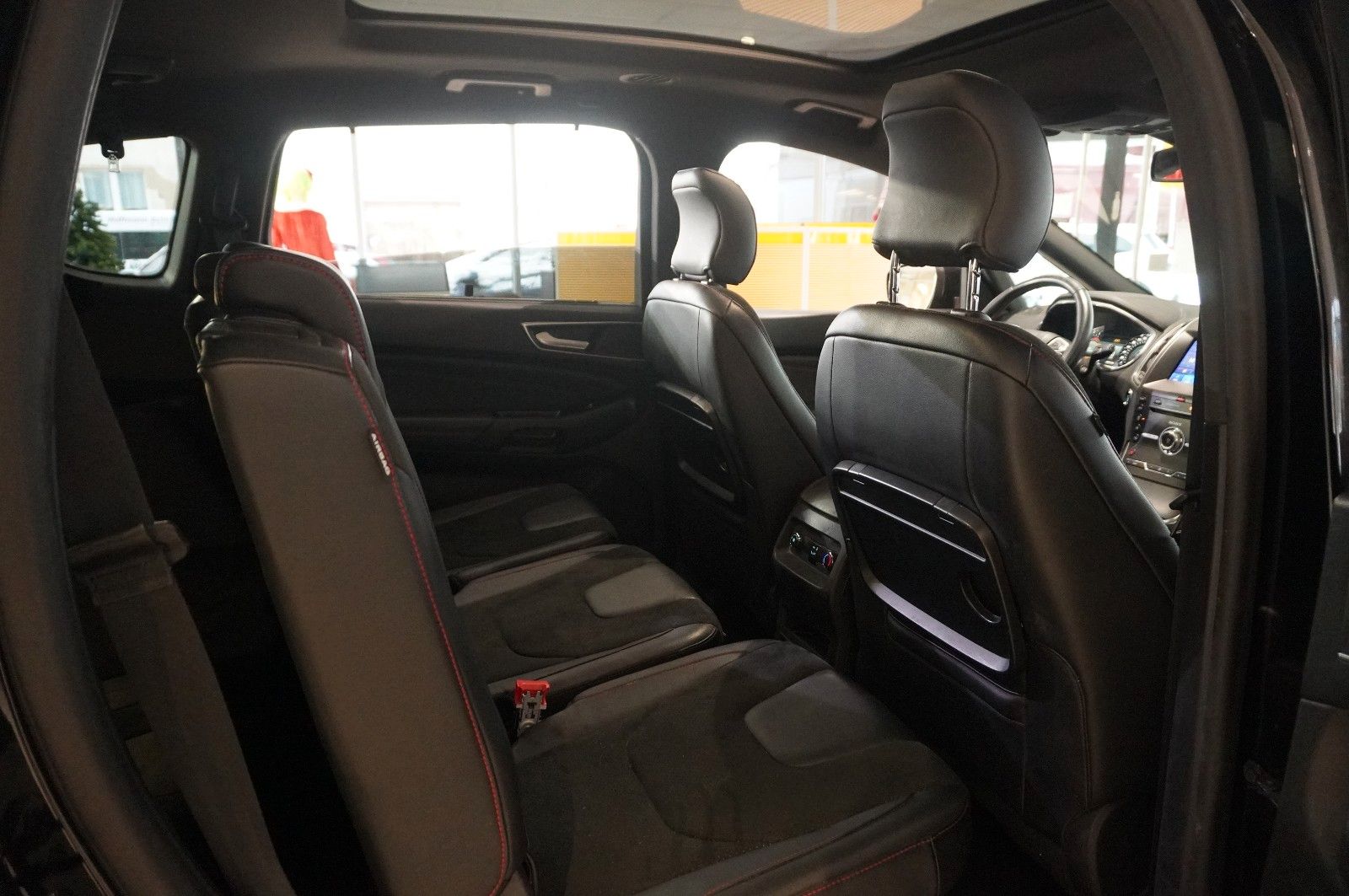 Fahrzeugabbildung Ford S-Max 2.0D ST LINE 7-SITZE NAVI/LED/KAMERA/AHK