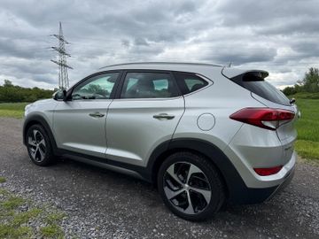 Hyundai TUCSON - 4