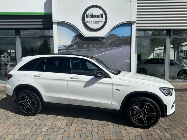 Mercedes-Benz GLC 300 de 4Matic AMG Line Pano AHK  360°