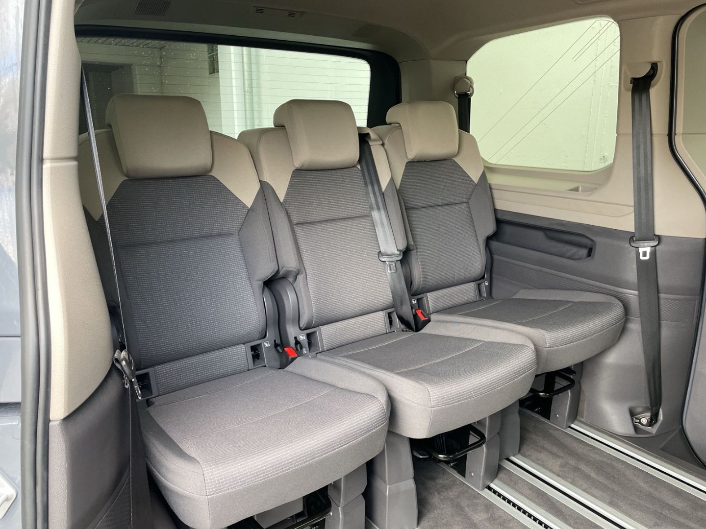 T7 Multivan 1.4 TSI eHybrid AHK/Kamera/LED/App-C