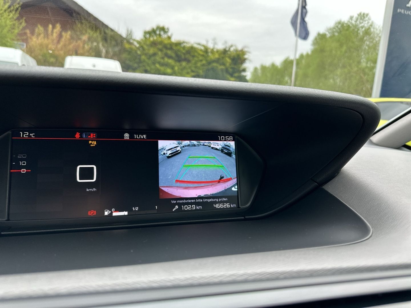 Fahrzeugabbildung Citroën Grand C4 Space Tourer Feel PureTech 130 1.2 AHK-