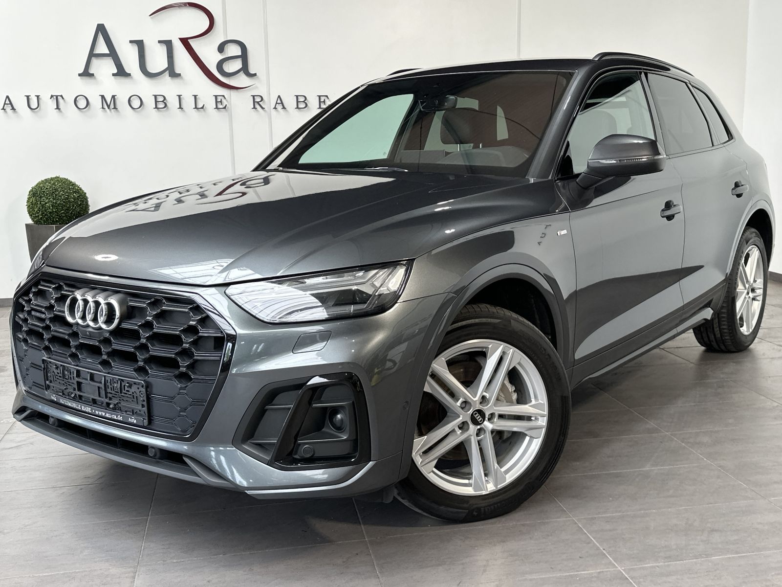 Fahrzeugabbildung Audi Q5 40 TDI S-Line Qu NAV+MATRIX+ACC+AHK+STHZG+VC