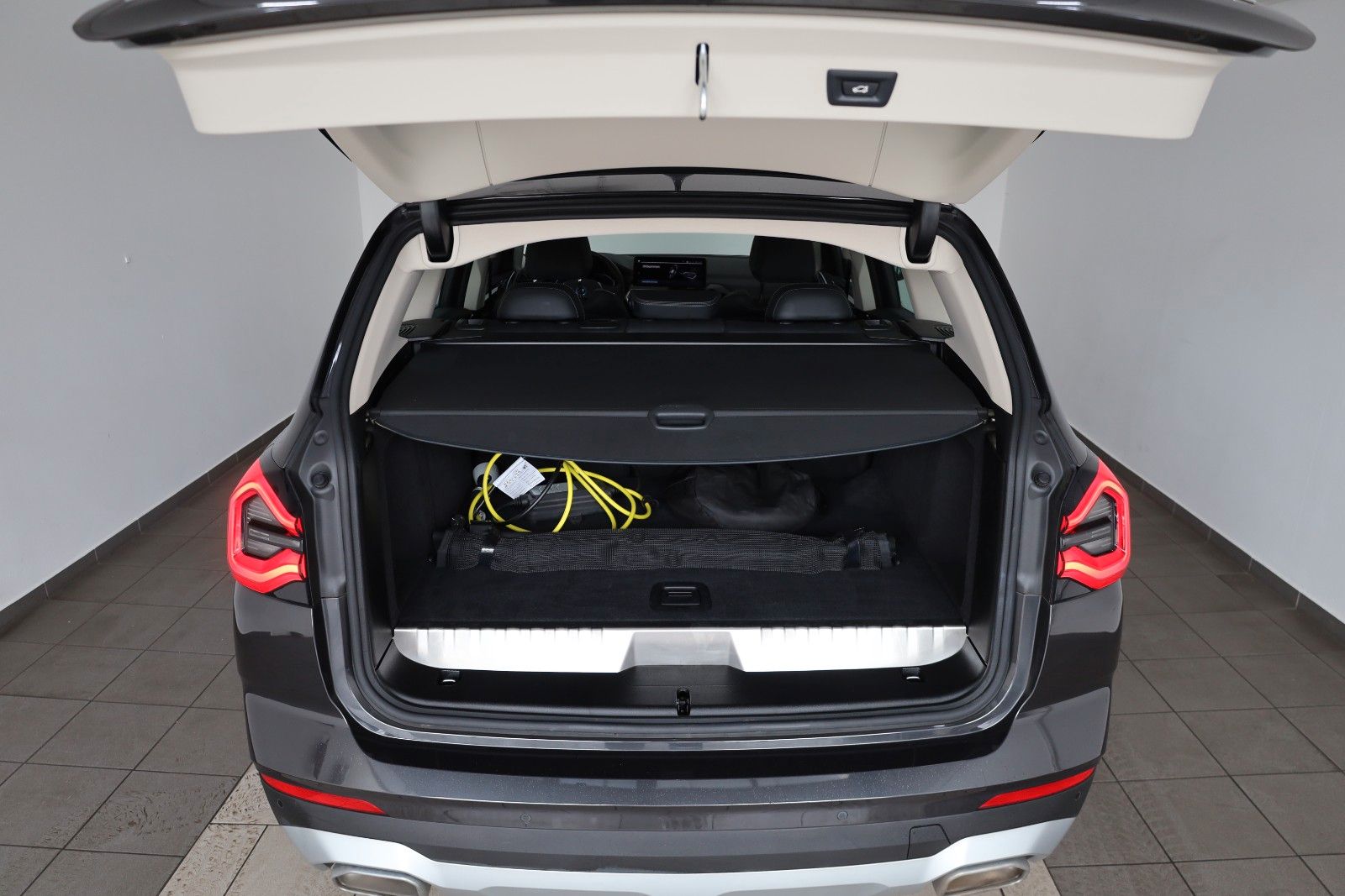 Fahrzeugabbildung BMW X3 xDrive 30e,Leder,Navi,LED,SH,360Kamera,AHK