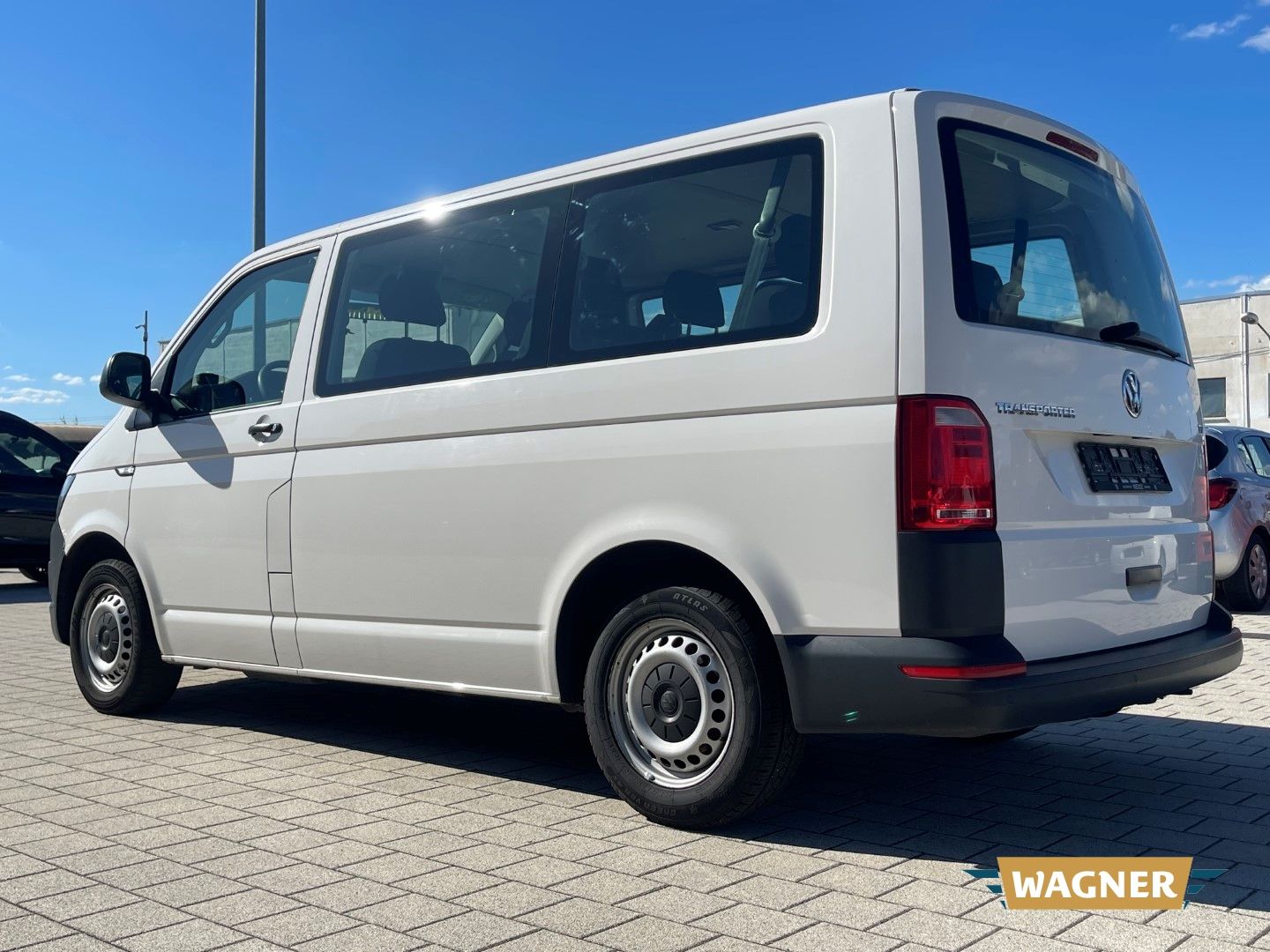 Fahrzeugabbildung Volkswagen T6 Caravelle Kombi EcoProfi 2.0 TDI 9 Sitzer