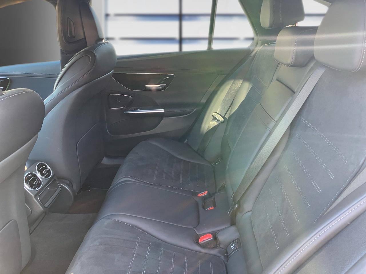 Fahrzeugabbildung Mercedes-Benz C 220 d 4M T AMG AHK Night Kamera AdvSoundsys