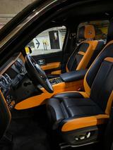 Rolls-Royce Cullinan | 1. Hand | Erstlack  - schwarze Rolls-Royce Cullinan