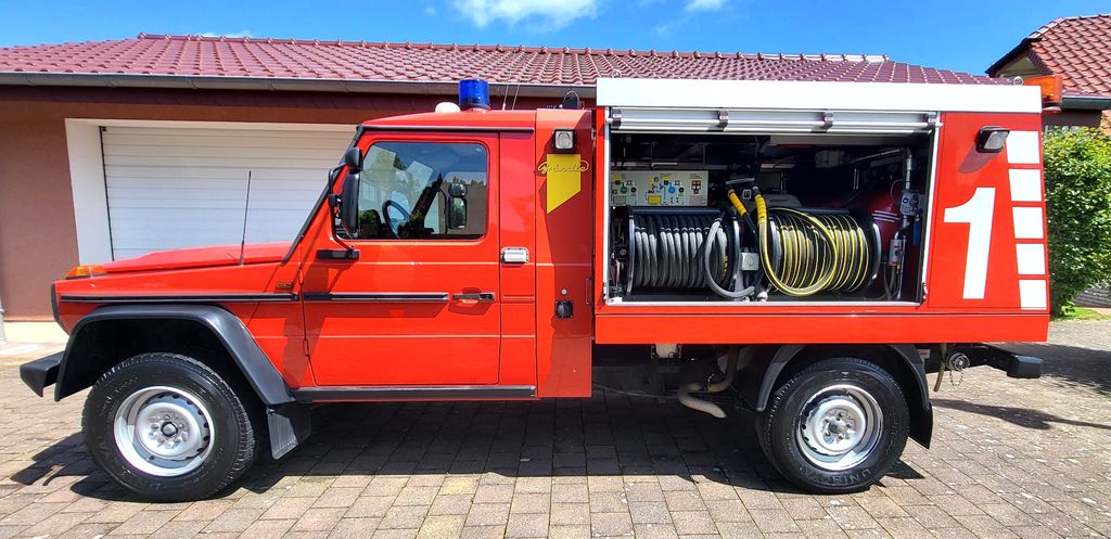 Mercedes-Benz G 270