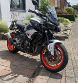 Yamaha MT 10 / Touring Paket / Garagenfahrzeug - YAMAHA MT 10