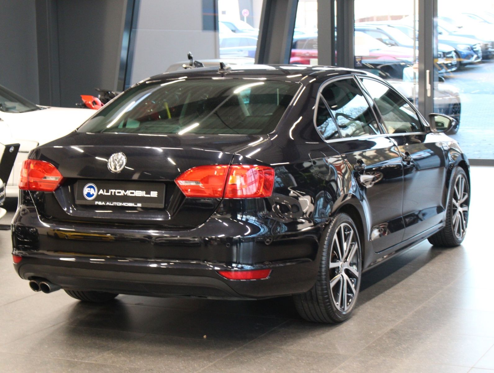 Fahrzeugabbildung Volkswagen Jetta 2.0 TSI DSG Highline