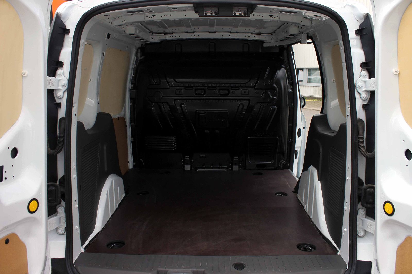 Fahrzeugabbildung Ford Transit Con. 220 L1 Kasten Trend ACC PDC KAM AHK