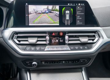 Fahrzeugabbildung BMW 318i Touring M-Sport SERVICE-GARANTIE|SPUR|ACC