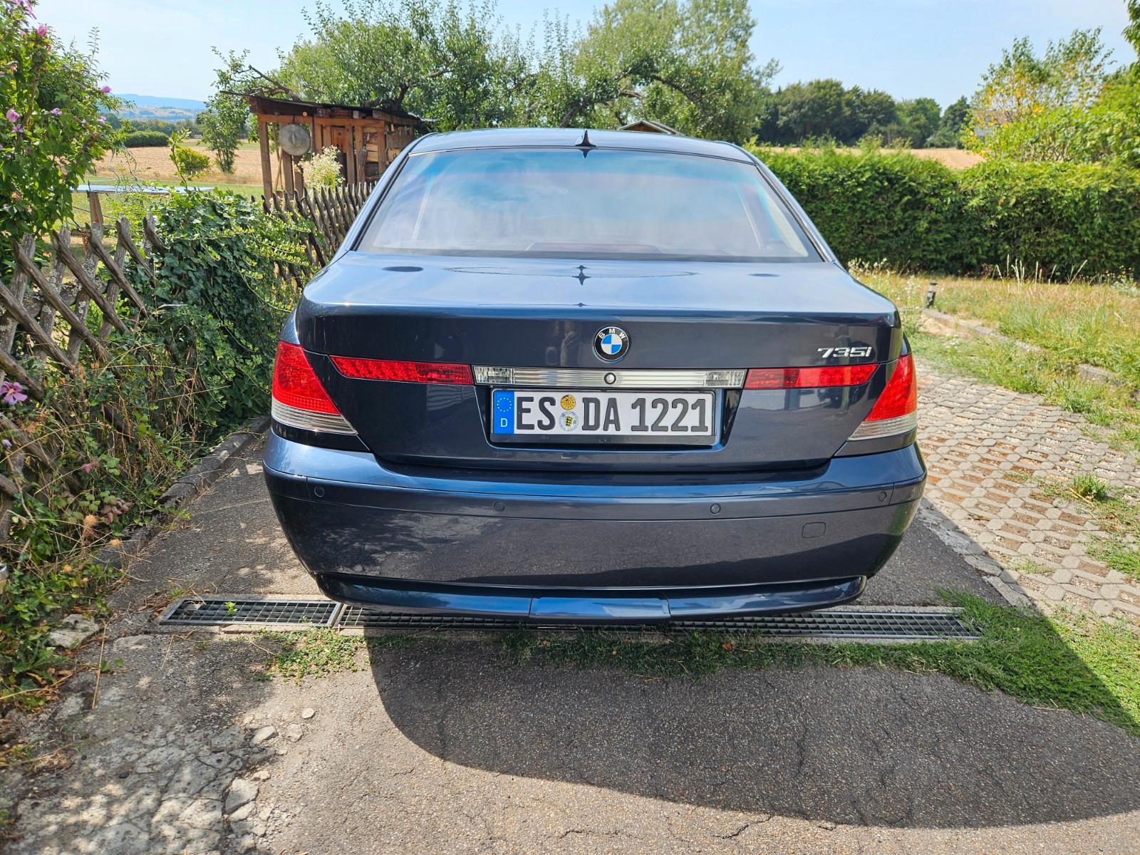 BMW 735i  