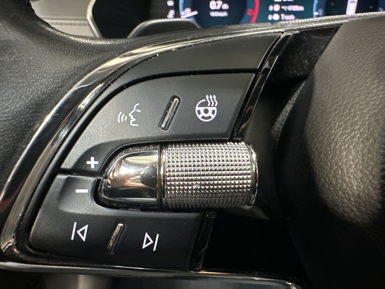 Fahrzeugabbildung SKODA Octavia Combi 2.0 TDI DSG Ambition NAV+LED+AHK