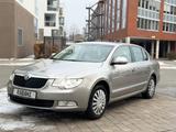 Skoda Superb Elegance*TÜV+STEUERKETTE NEU*KLIMA*LEDER - Skoda Superb: Beige