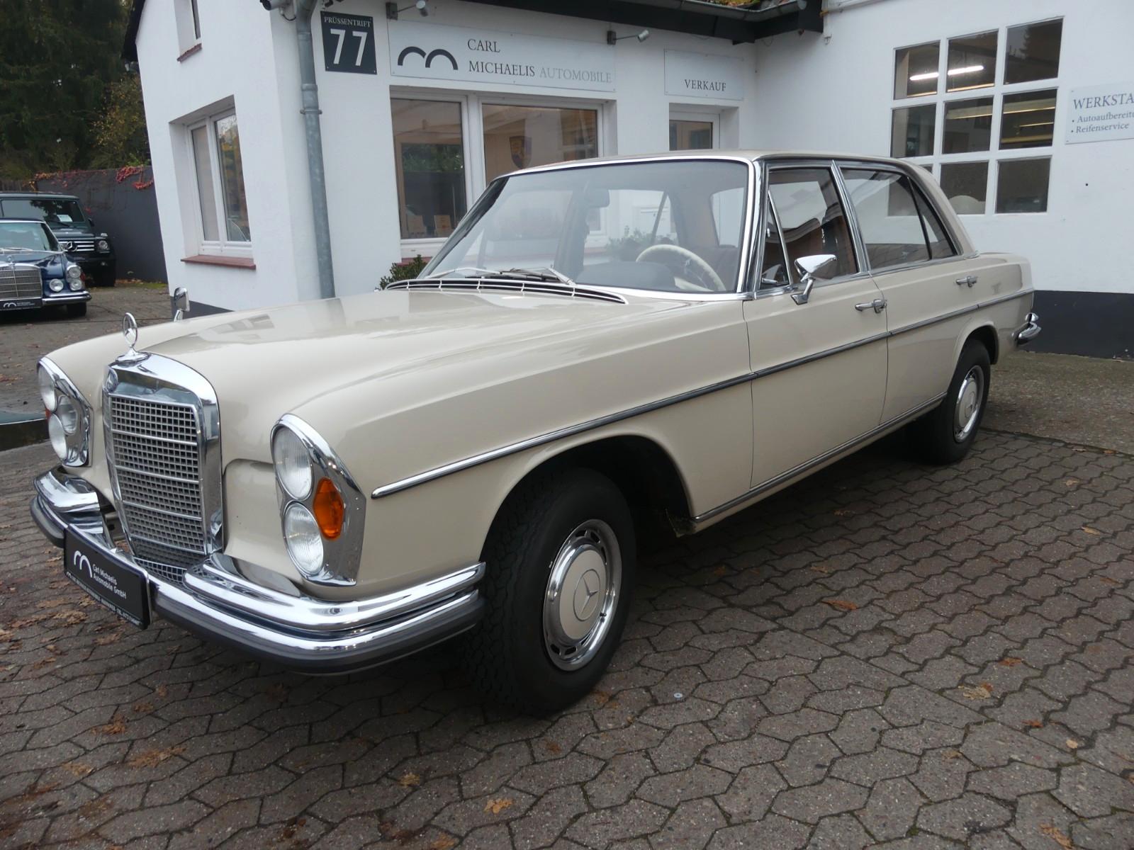 Mercedes-Benz 300