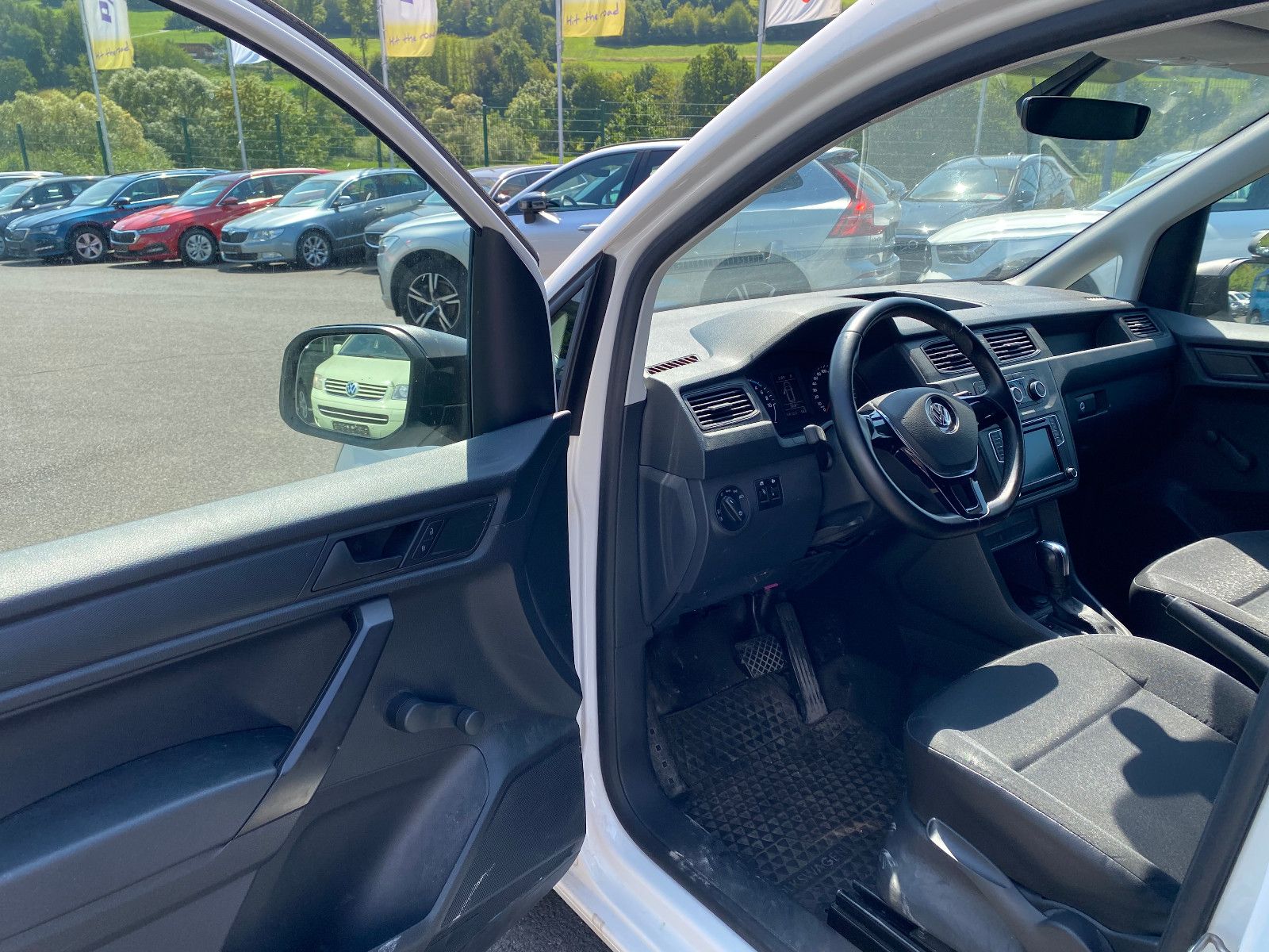 Fahrzeugabbildung Volkswagen Caddy Maxi ABTe Kasten Klima SHZ PDC Bi-Xenon