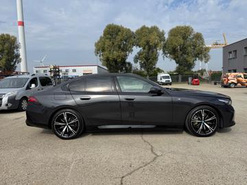 صورة 4 لـ 2025 BMW I5