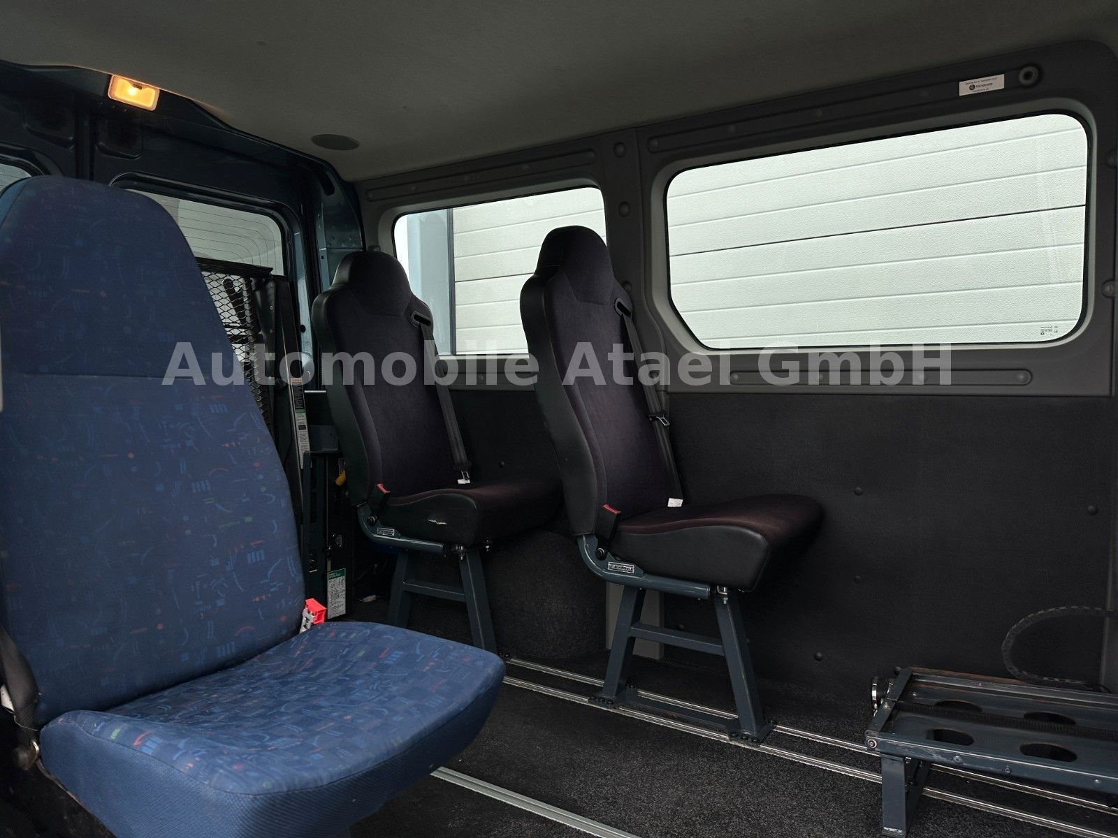 Fahrzeugabbildung Opel Movano Automatik *Selbstfahrer* Rollstuhl-Lift