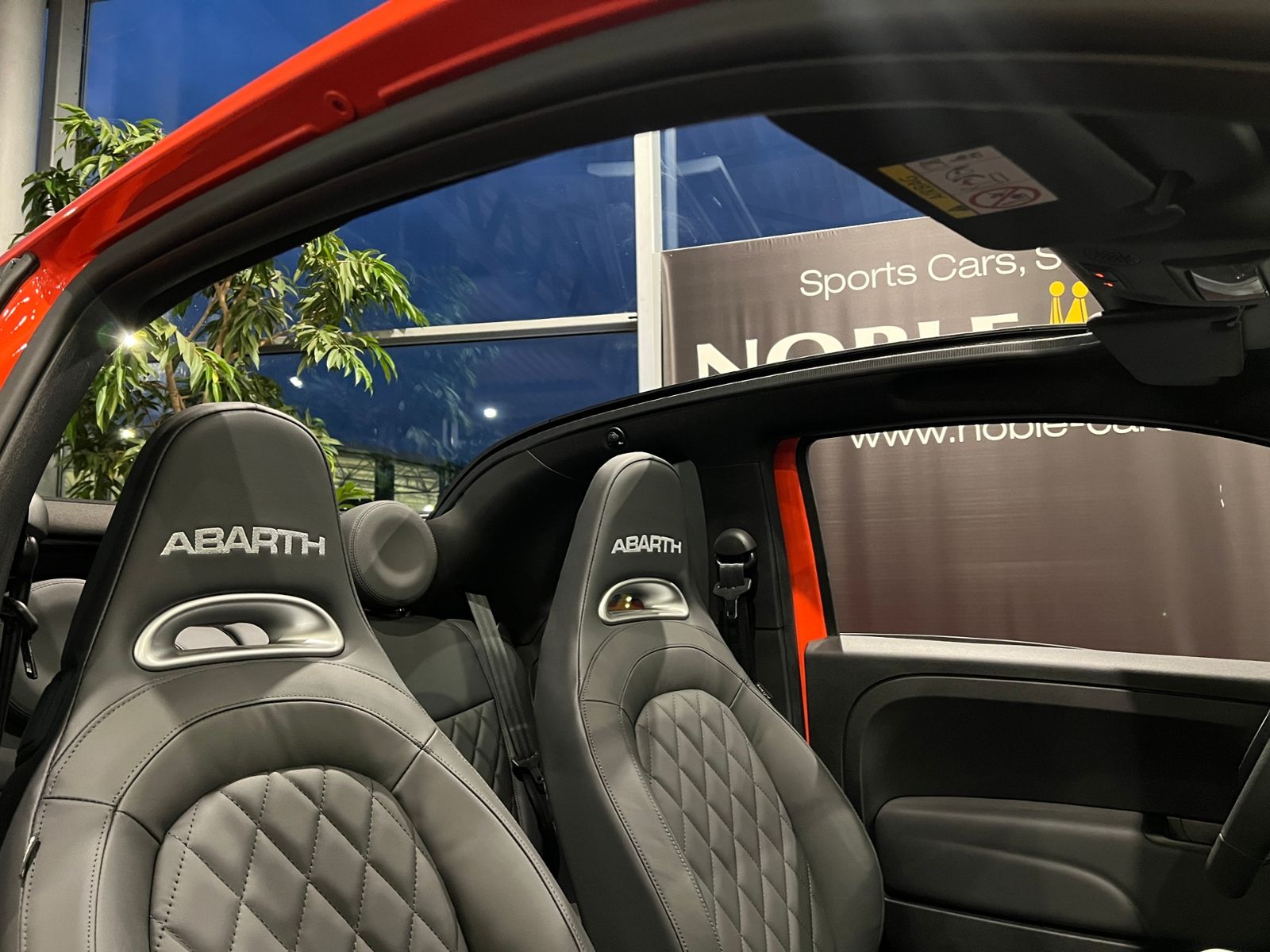 Fahrzeugabbildung Abarth 595C Turismo CARPLAY LEDER PDC