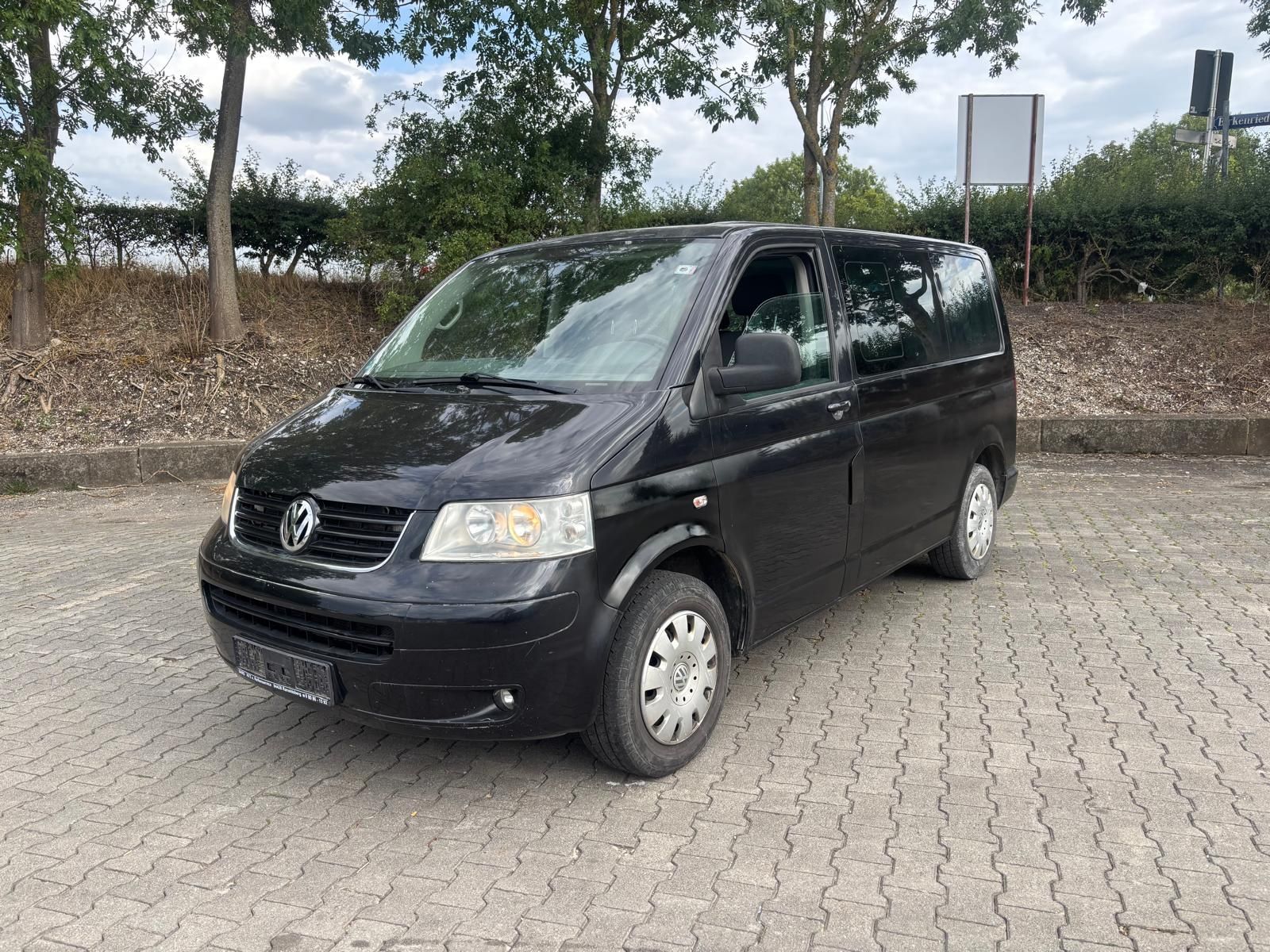 Volkswagen T5 Transporter Bus Caravelle Comfortline