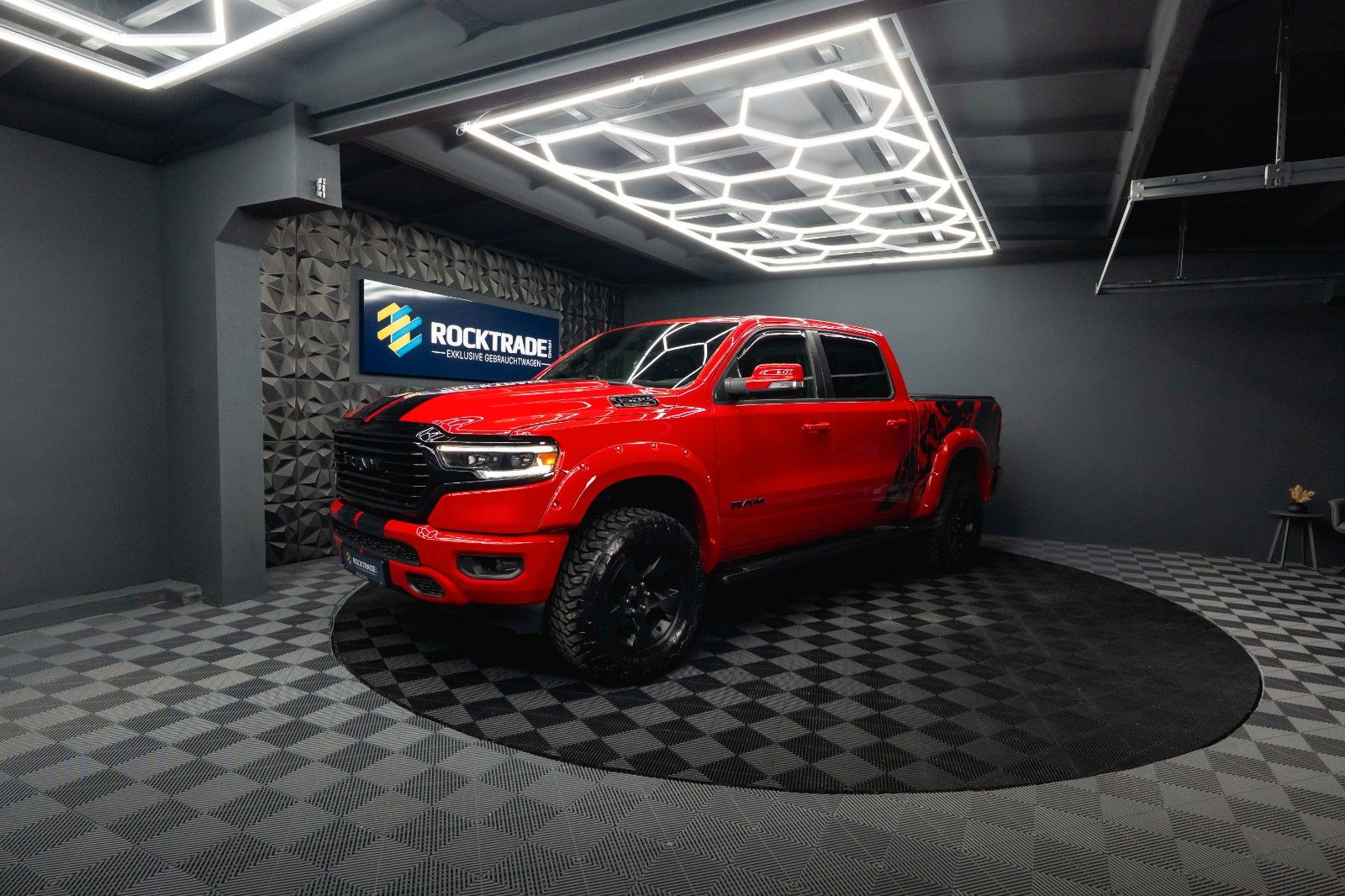 Fahrzeugabbildung Dodge RAM 5.7 V8 HEMI 4x4 Limited OFFROAD AxleLock 19%