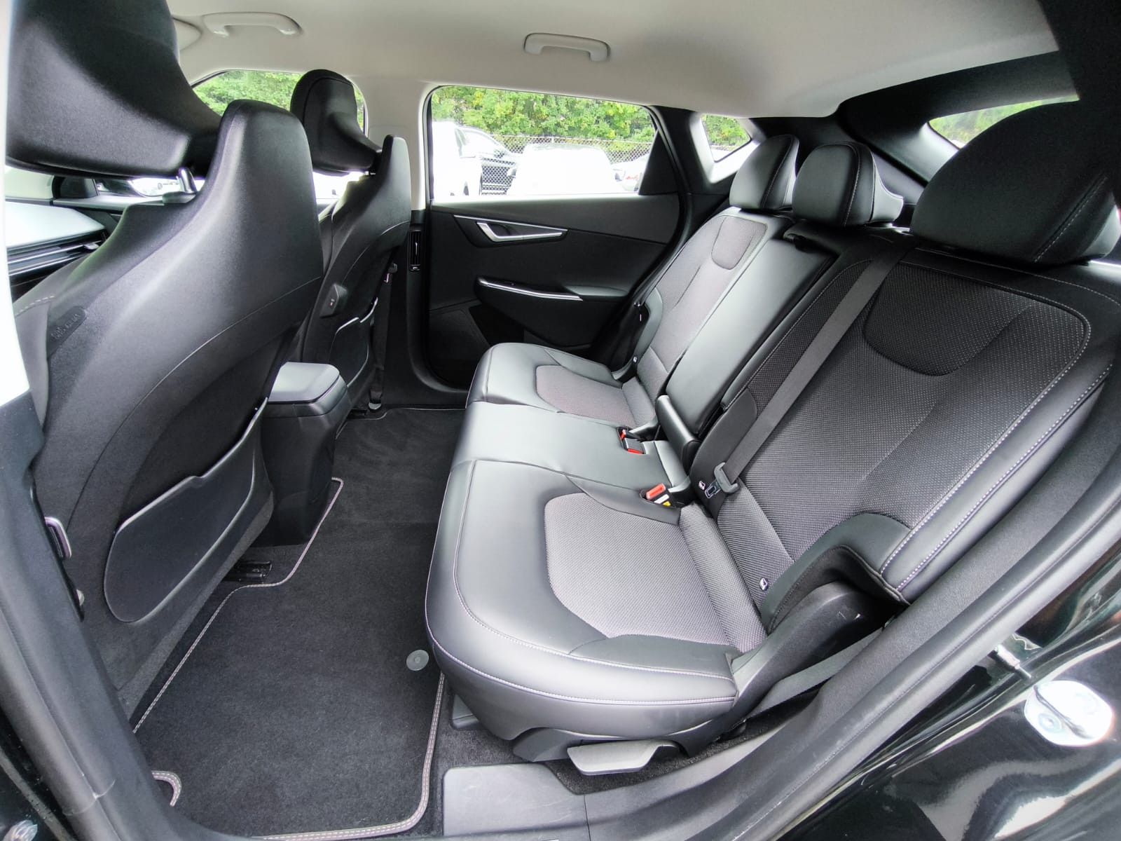 Vehicle image Kia EV6 2WD WERKSGAR+NAVI+LED+SHZ+DAB+KAMERA+ACC+WP+