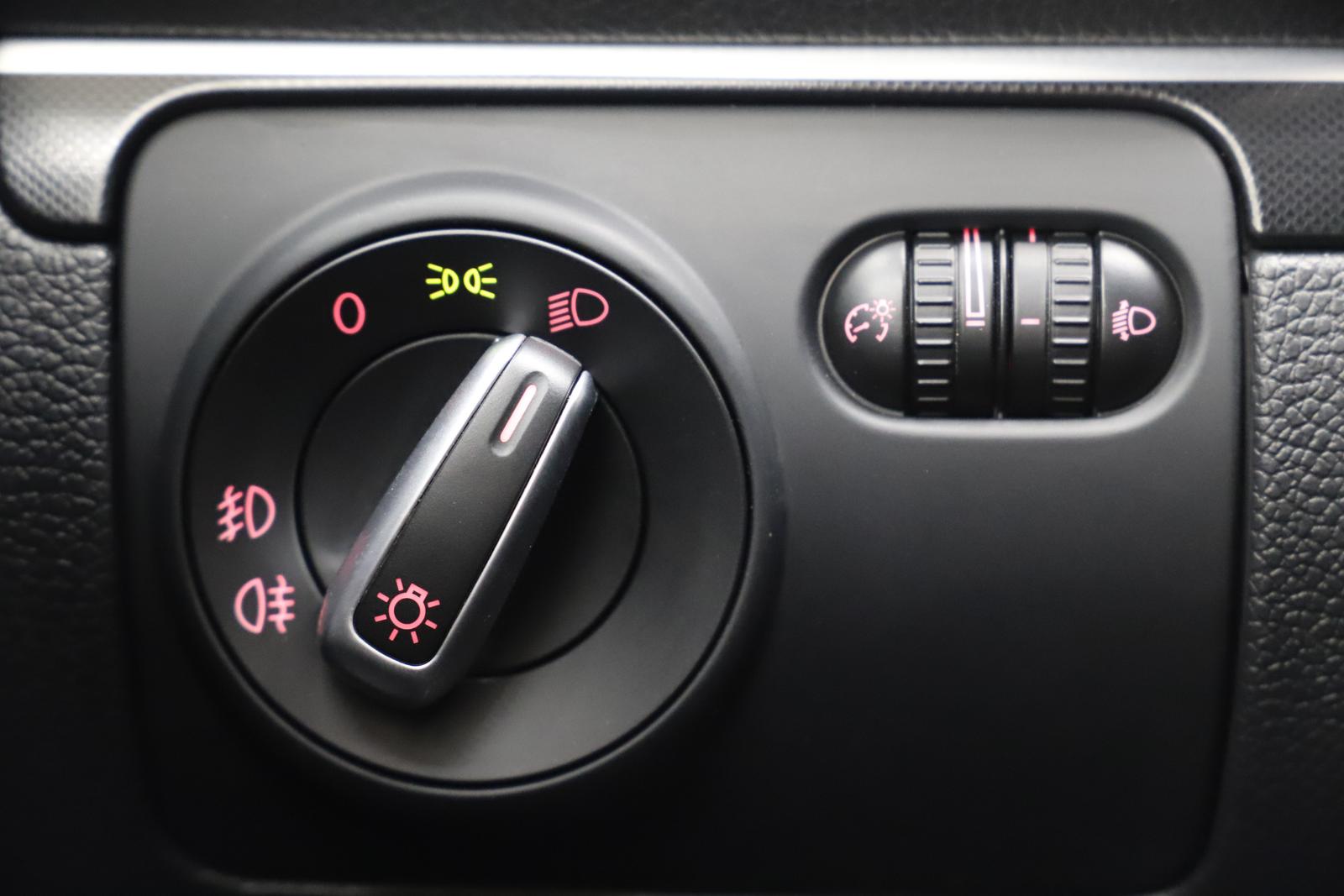Volkswagen Eos 1.4TSI 122PS BlueMotion Leder Navi PDC SHZ