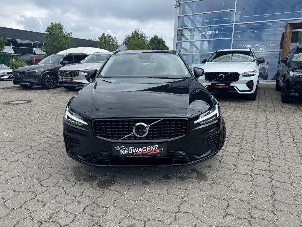 Fahrzeugabbildung Volvo V60 T6 Plug-in Hybrid AWD Plus Dark+LagomPak+