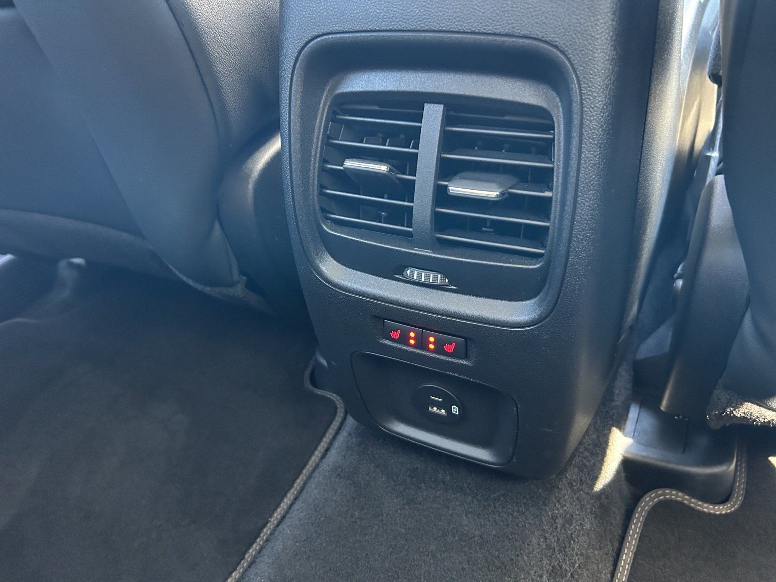 Fahrzeugabbildung Ford Kuga 2.5 PHEV Vignale Aut./LED/ACC/KAMERA/SHZ/