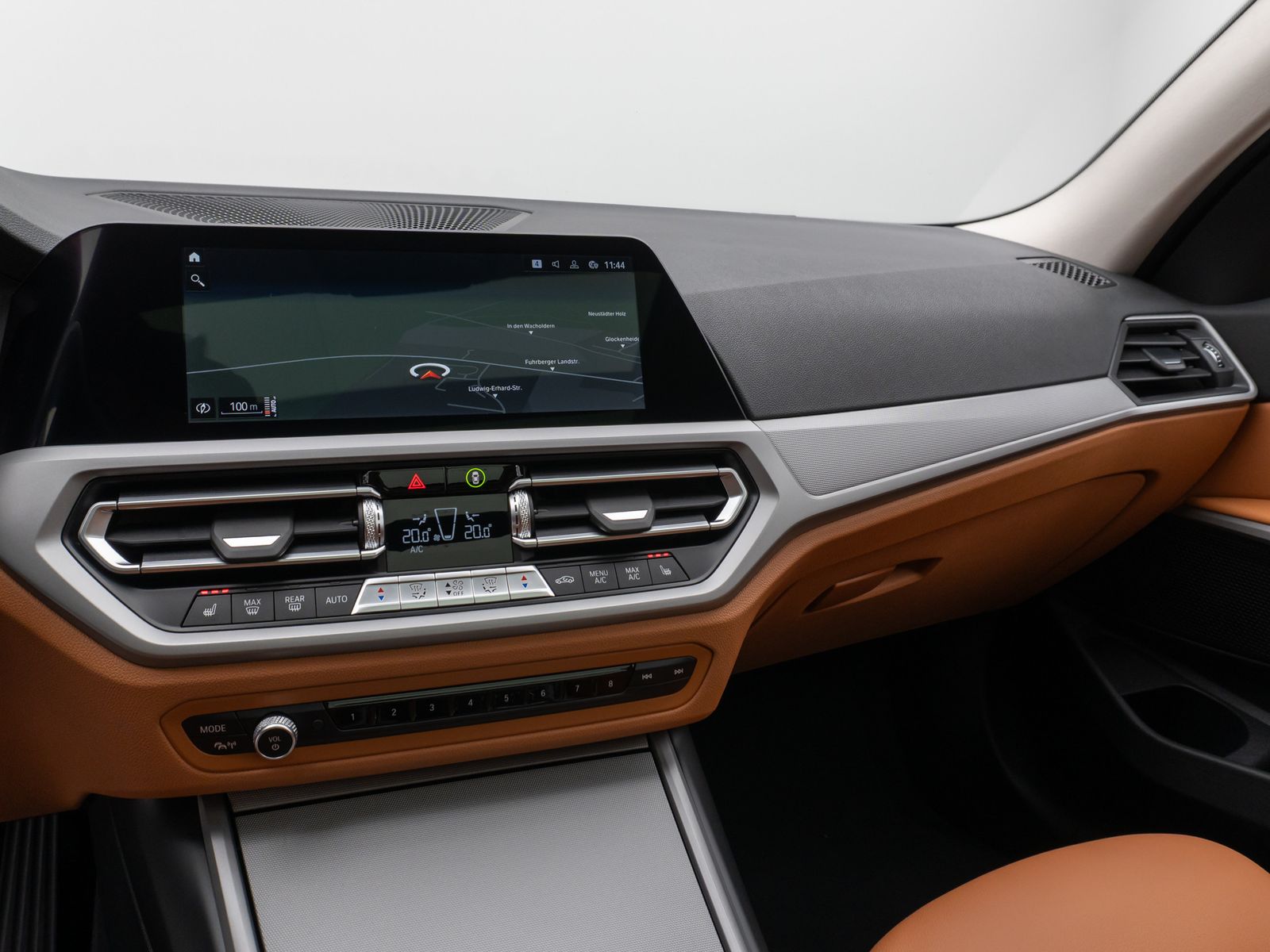 Fahrzeugabbildung BMW 320d xD Alarm DAB Standhzng Panorama Sportsitz