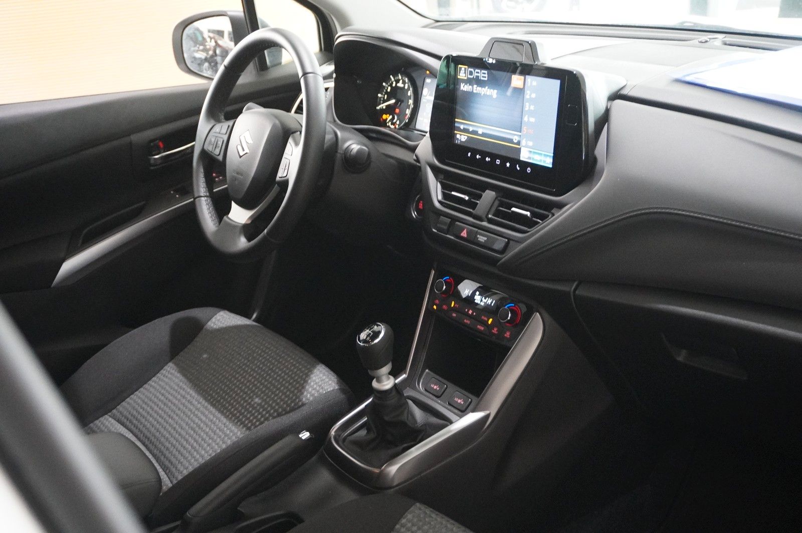 Fahrzeugabbildung Suzuki (SX4) S-Cross 1.4 COMFORT NAVI/LED/KAMERA/SH/DAB