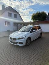 BMW 220 Gran Tourer xDrive *M Sportpaket-7 Sitze-HUD - BMW 220 Gran Tourer von privat