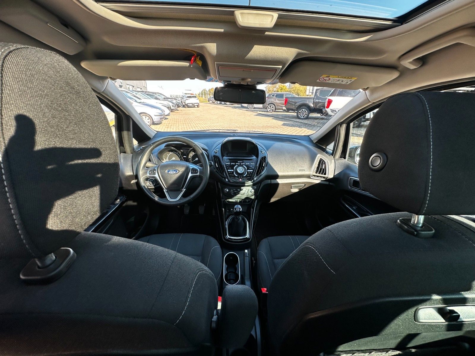 Fahrzeugabbildung Ford B-Max KD Neu Top Zustand Allw.Reifen TÜV Neu