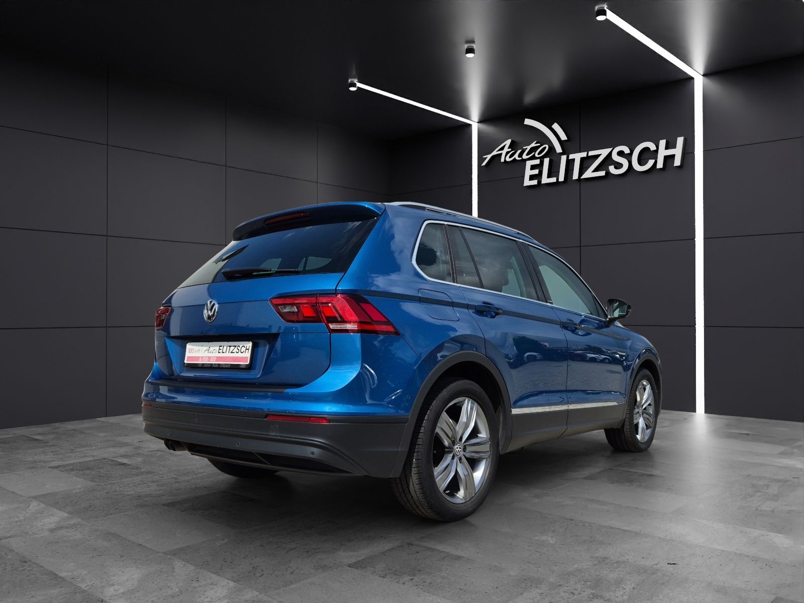 Fahrzeugabbildung Volkswagen Tiguan TDI IQ.Drive AHK PANO HUD ACC