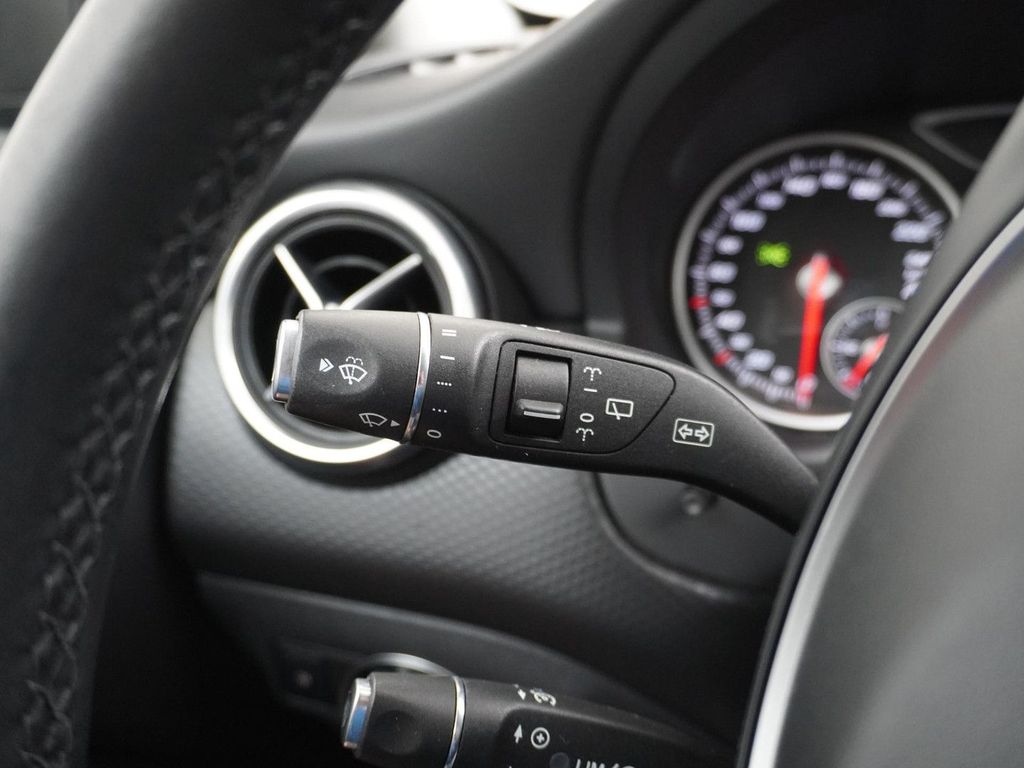Mercedes-Benz A 160 Ambition Led navi