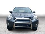 Toyota RAV 4  Sol*AWD*TÜV & SERVICE NEU* - Toyota RAV 4 mit Diesel-Antrieb: Geländewagen