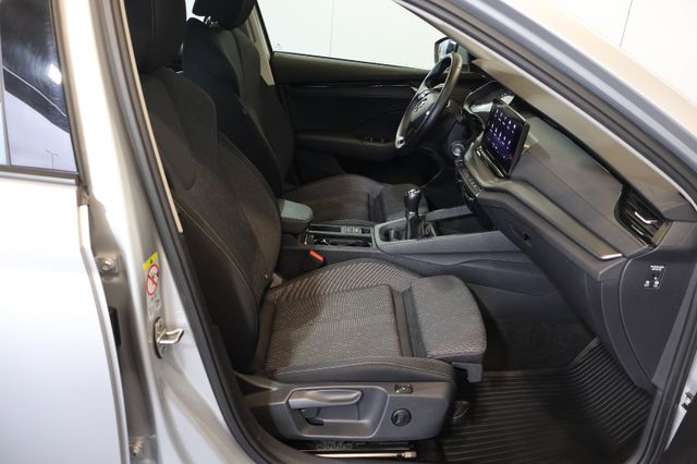 Skoda Octavia 2.0 TDI Ambition FRONT+LANE+LED+KEY+AHK