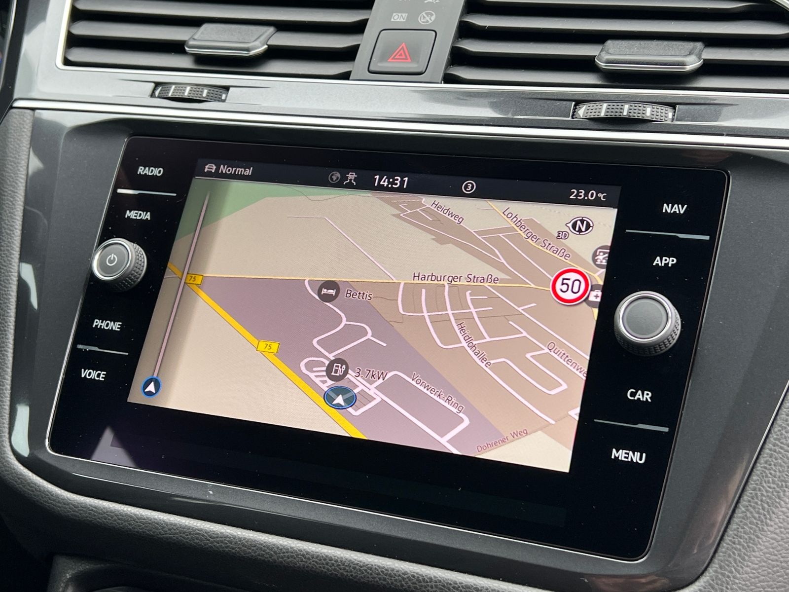 Fahrzeugabbildung Volkswagen Tiguan Allspace R-Line 2.0 TDI DSG 4Motion *AHK,