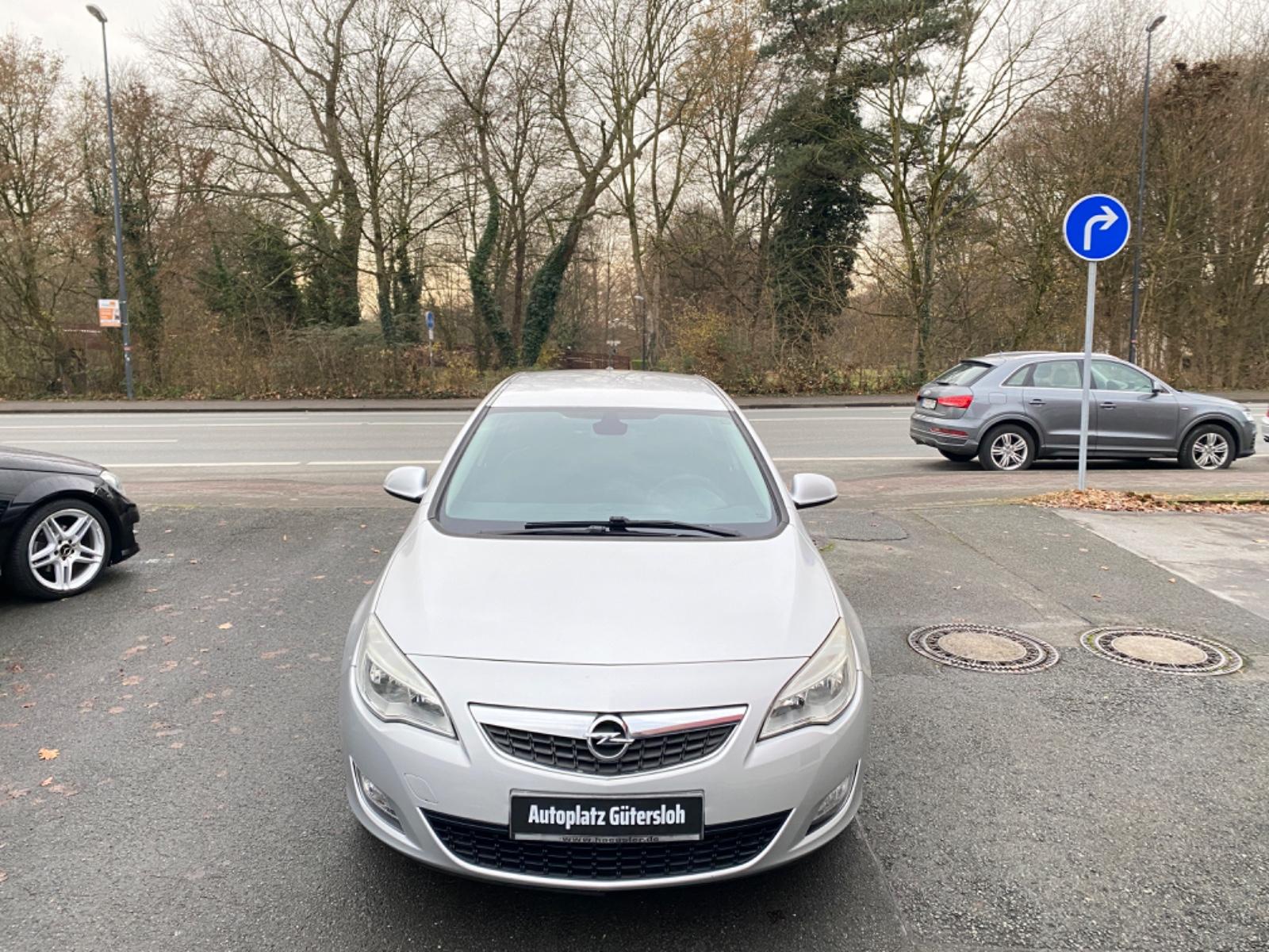Opel Astra J 1.6 Ecotec Cosmo KLIMATRONIC PDC SHZ MFL