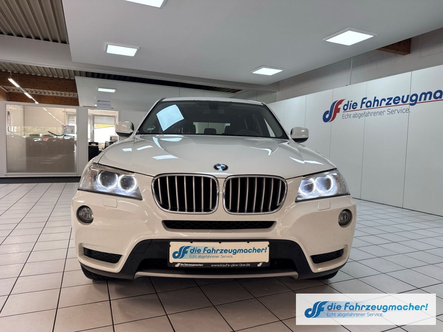 Fahrzeugabbildung BMW X3 xDrive 30d  El. Panodach Bi-Xenon *EXPORT