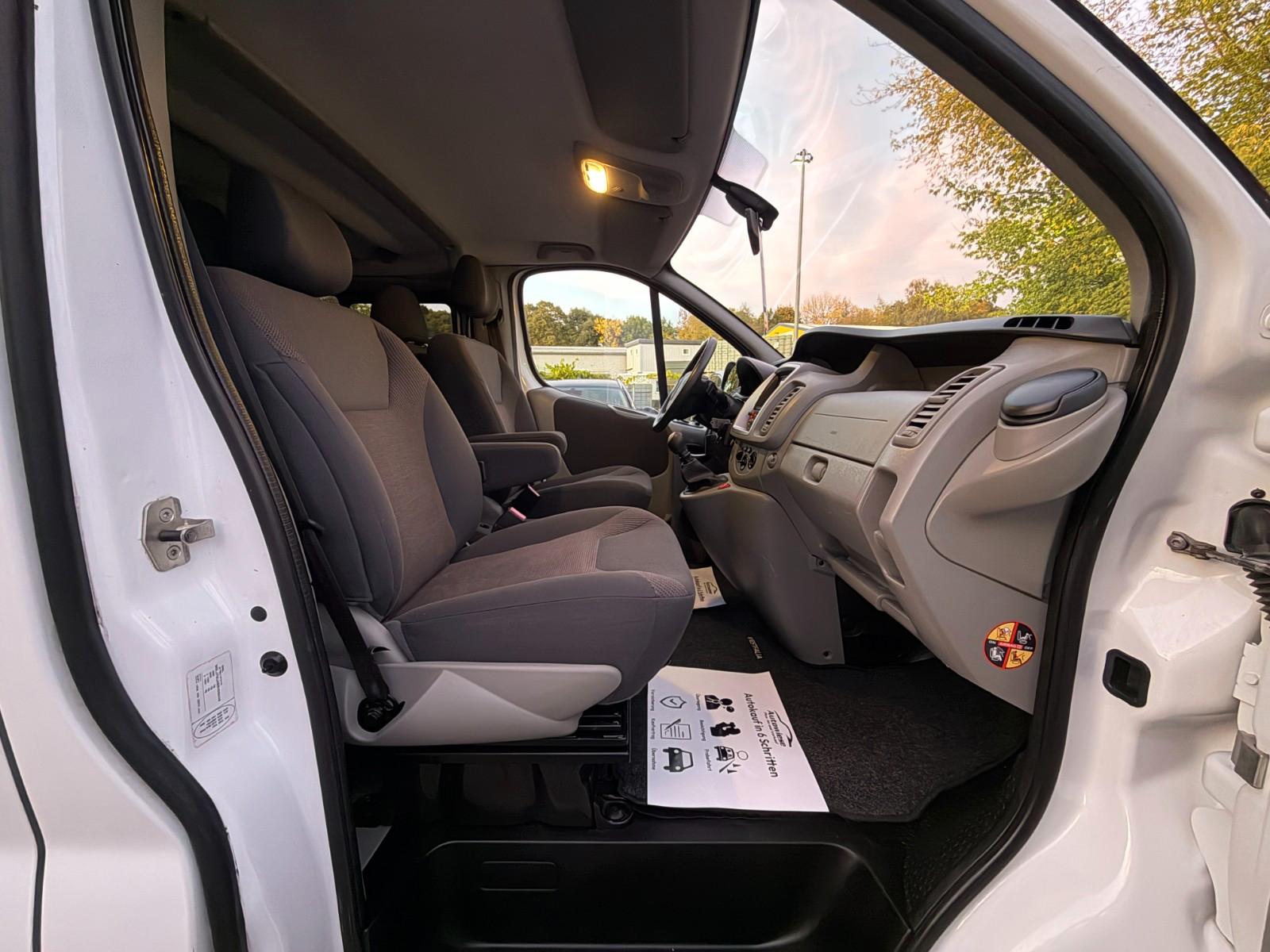 Opel Vivaro Life Cosmo Westfalia 2.5 CDTI 145 ch BVM / 7 places / Couchage + Table / Store / Chauffage auxiliaire