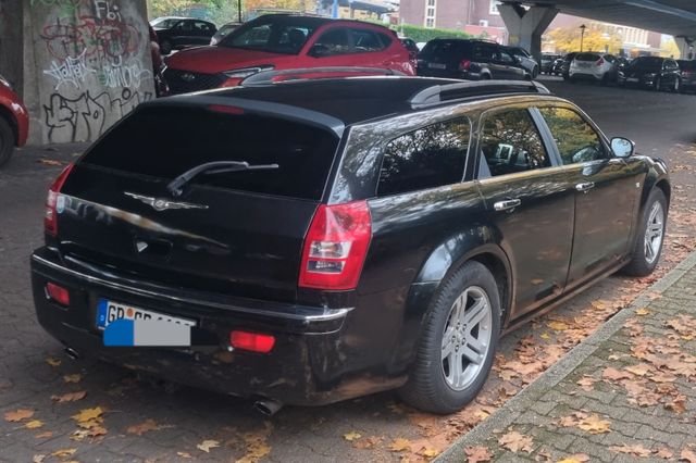 Chrysler 300C Touring 3.0 CRD Autom. -