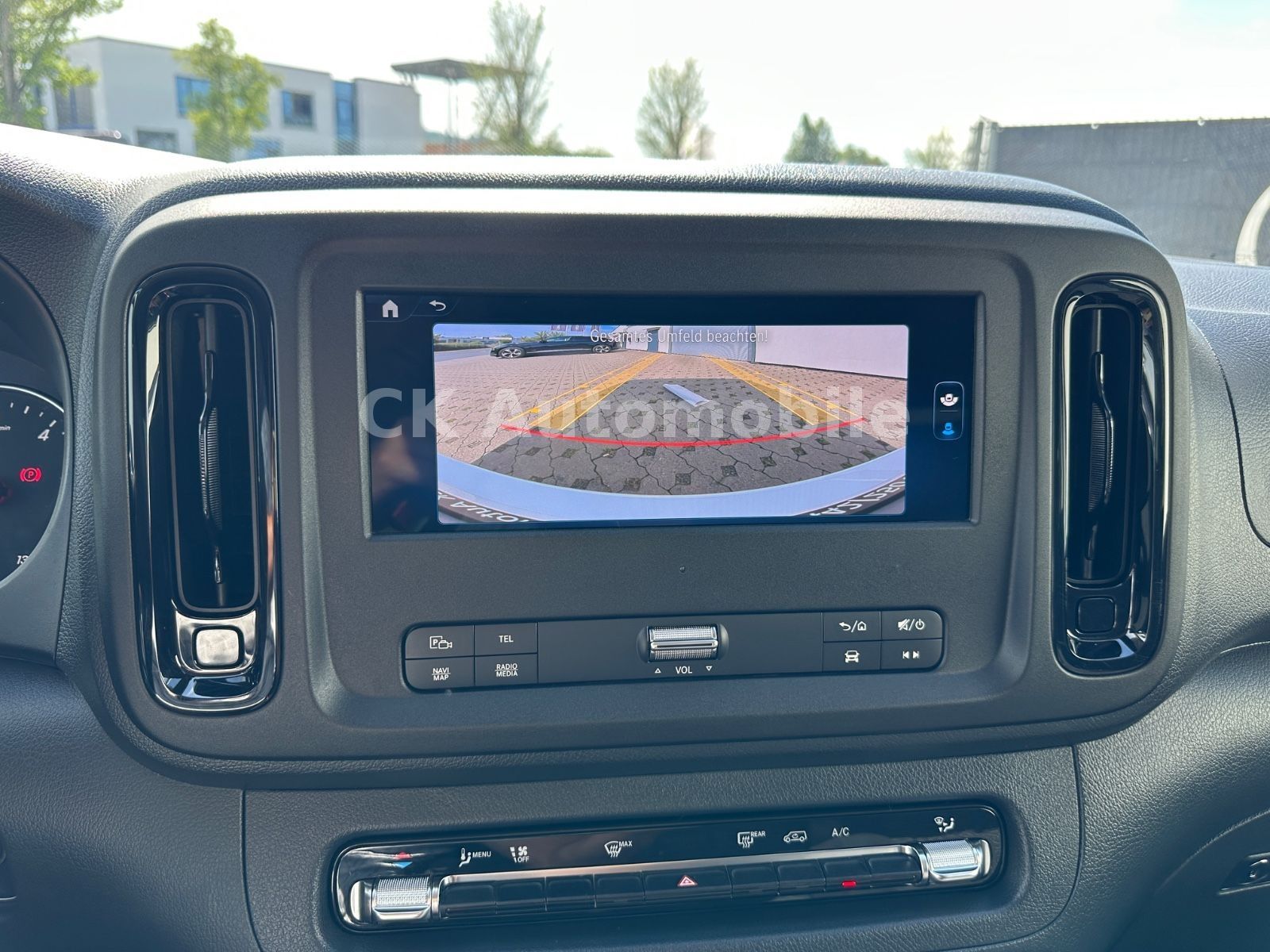 Fahrzeugabbildung Mercedes-Benz Vito Tourer 119 PRO lang/9 Sitze/Navi/LED/Kamera