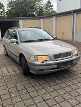 Volvo V40 2.0 Sitzheizung Klima  - Volvo V40 mit Benzin-Antrieb: Kombi, 2.0