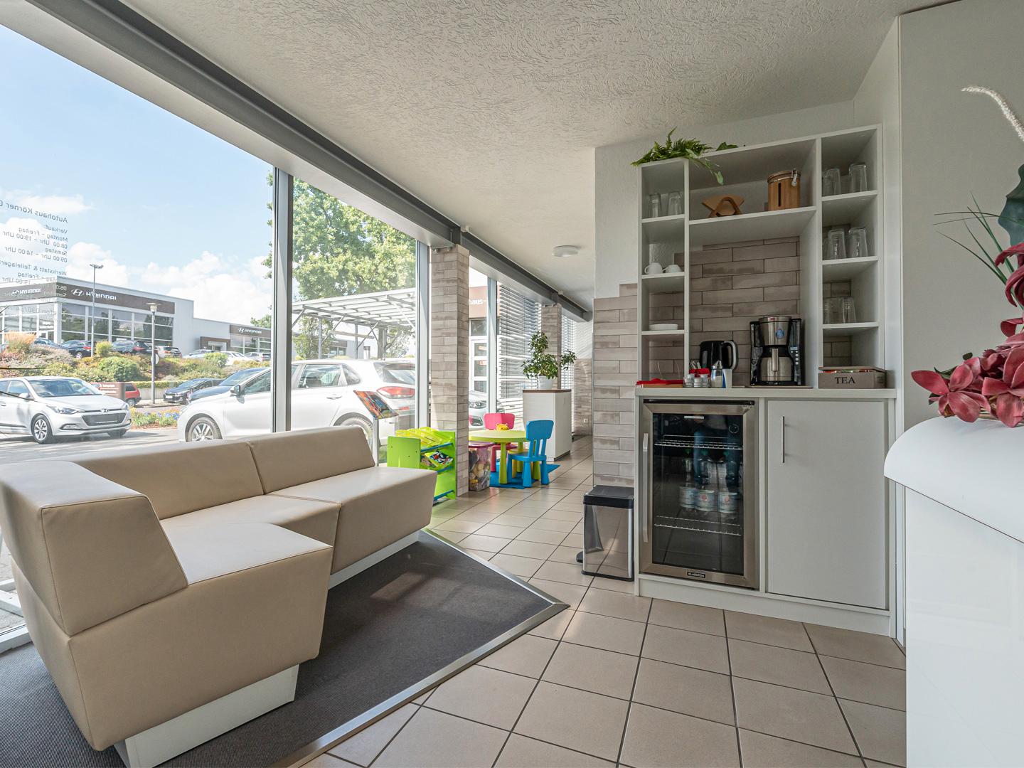 showroom-image-main