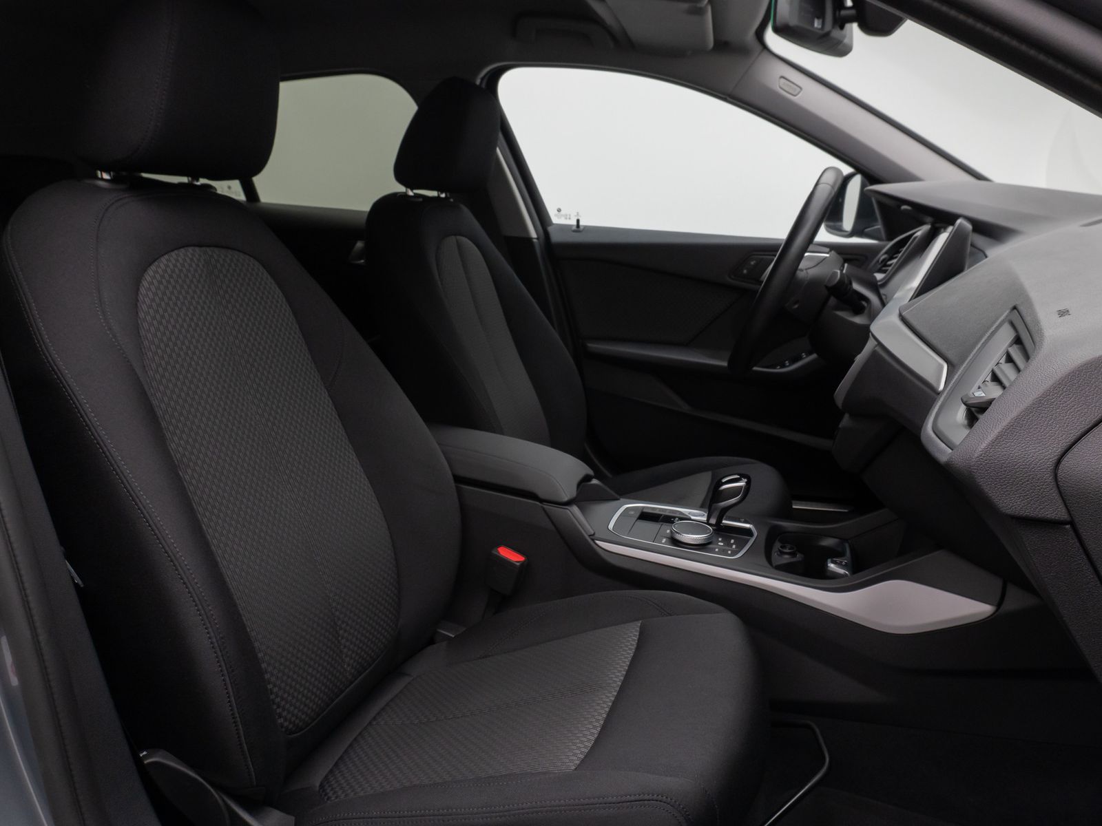 Fahrzeugabbildung BMW 118i Kamera DAB Lordos CockPitPro Lenkrhzg LED
