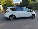 Ford S-Max Diesel 140kW 7-Sitzer Kam AHK LED Keyless - Ford S-Max: 140
