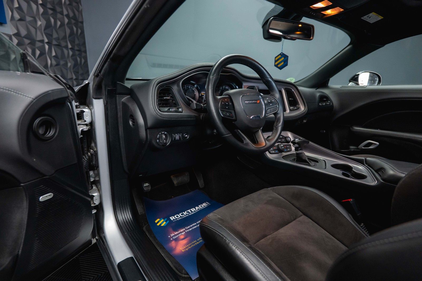 Fahrzeugabbildung Dodge Challenger 5.7 V8 R/T+ SRT WIDE BODY *LED*3tkm*