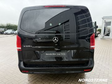 Mercedes V 220 - 6